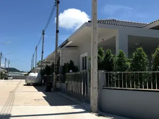The Rich Villa Nabon
