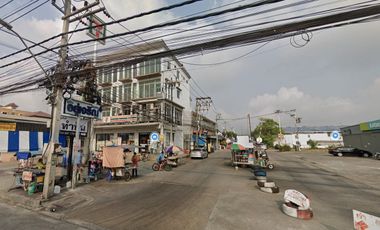 Baan Yu Charoen 4