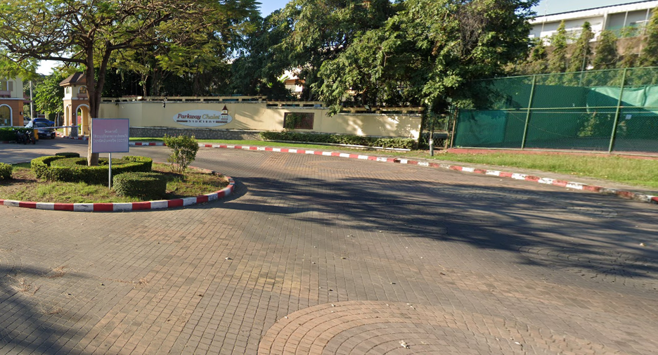 Parkway Chalet Ramkhamhaeng