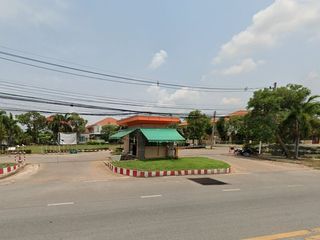 Chaiyaphruek Lake View