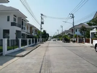 บ้านทรัพย์ธานี ลำลูกกา – คลอง 7