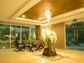 เดอะ เนียร์ เรสซิเดนซ์