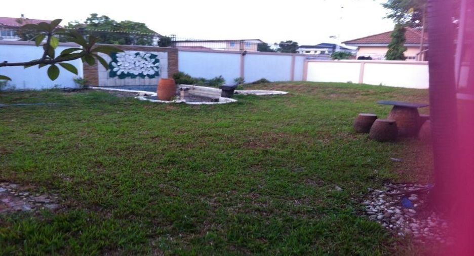 Thanya Thanee Home On Green Village