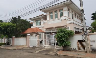 Thanya Thani Home On Green Village