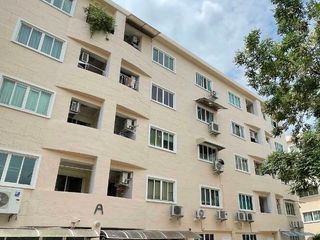 Happy Condo Chang Akat Uthit
