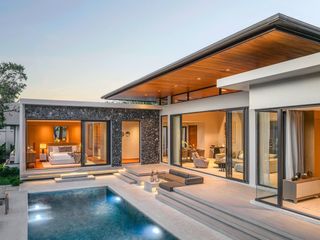 Botanica Luxury Hua Hin