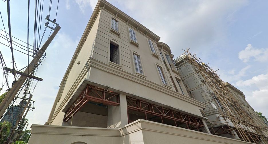 Casa Ekamai 28