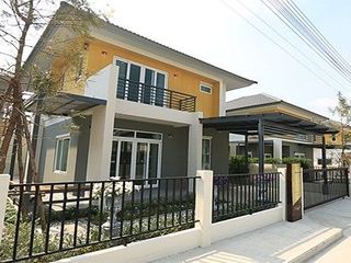 Magnolie Sriracha