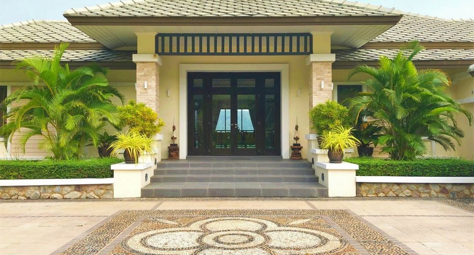 Black Mountain Golf Resort