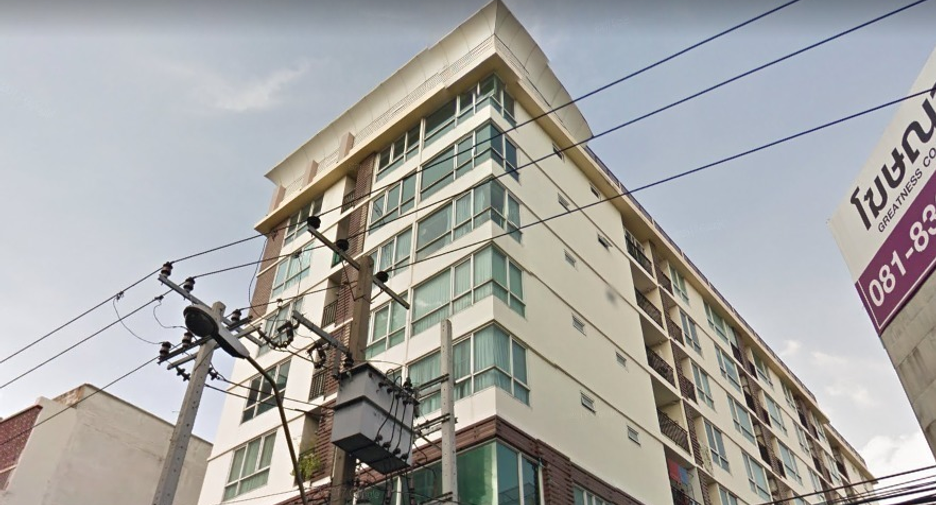 For sale 1 bed condo in Khlong Toei, Bangkok