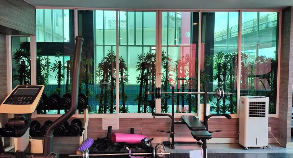 For sale 1 bed condo in Khlong Toei, Bangkok