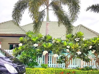 Villa en alquiler de 3 habitaciones en Bang Lamung, Chonburi