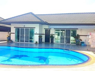 Villa en alquiler de 3 habitaciones en Bang Lamung, Chonburi