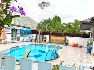 Villa en alquiler de 3 habitaciones en Bang Lamung, Chonburi
