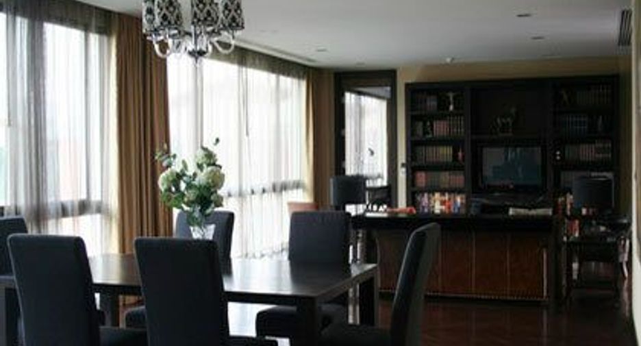 The Grand Villa