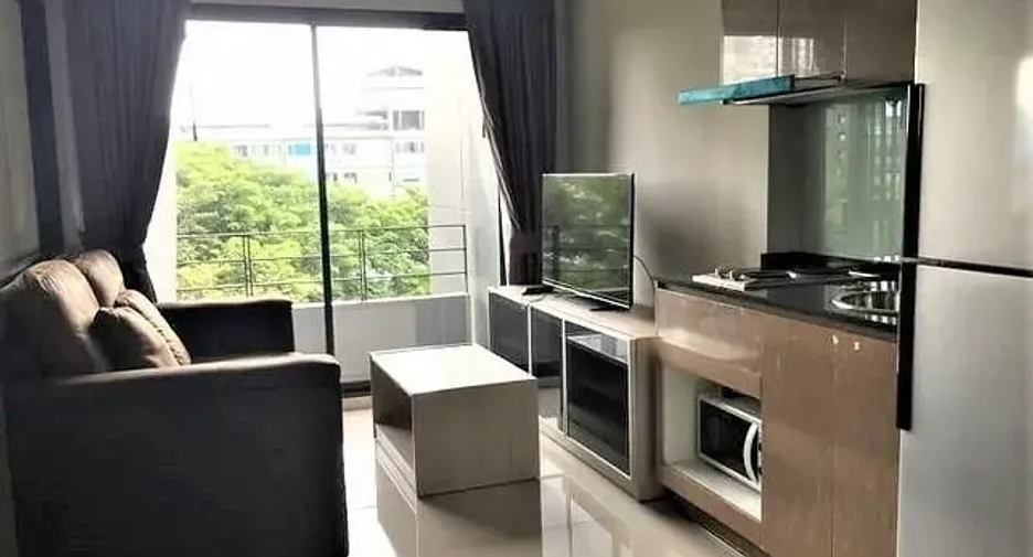 L Loft Ratchada 19