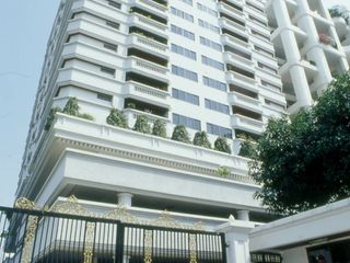 Sethiwan Palace Sukhumvit 4