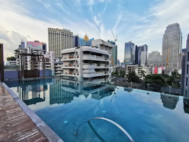 Circle S Sukhumvit 12