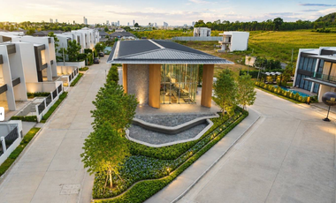 Highbury Hill Pool Villas Pattaya