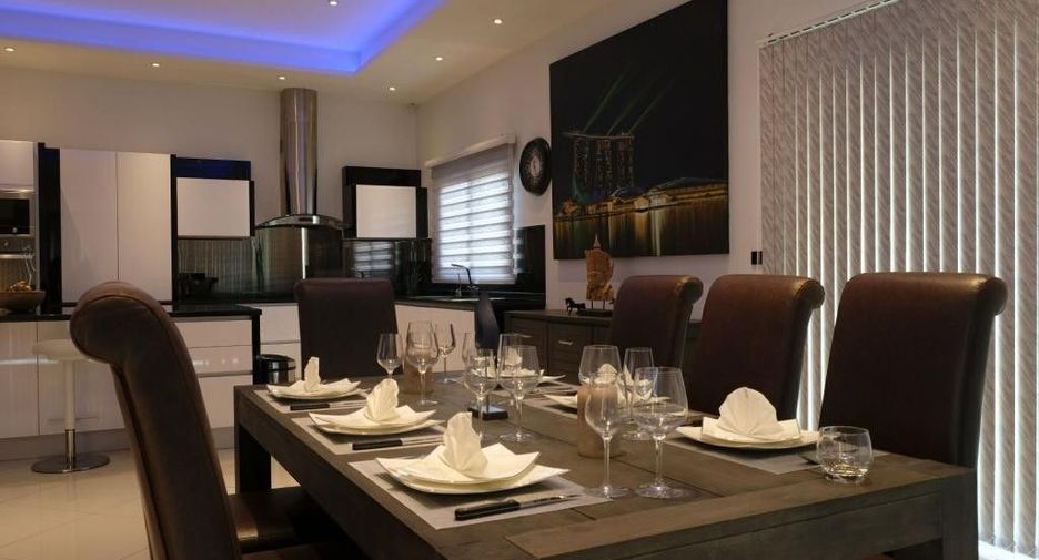 Siam Riverside Villa