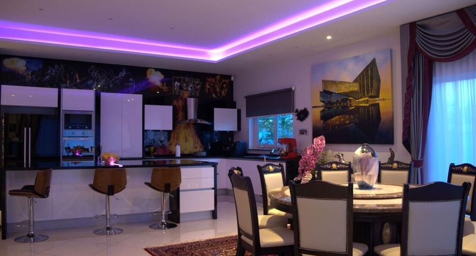 Siam Riverside Villa