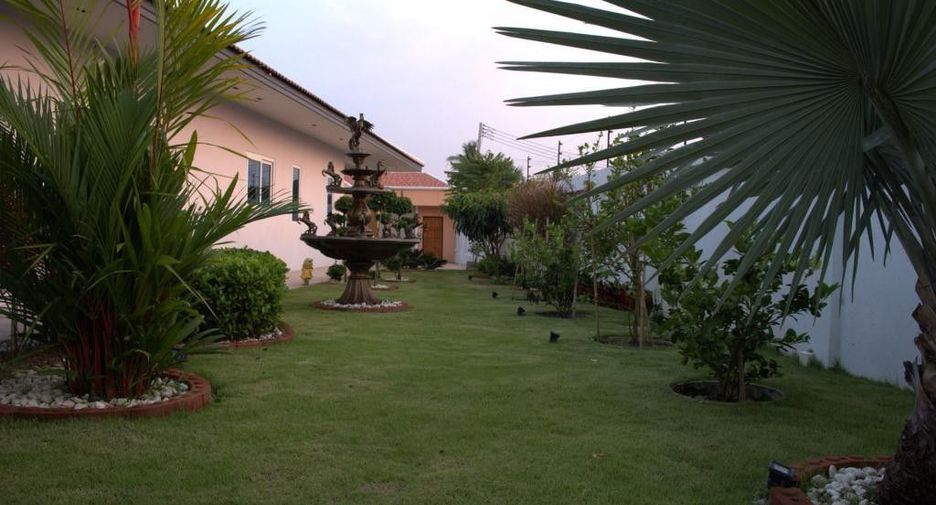 Siam Riverside Villa