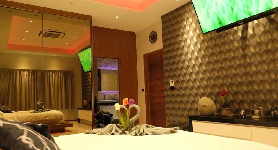 Siam Riverside Villa