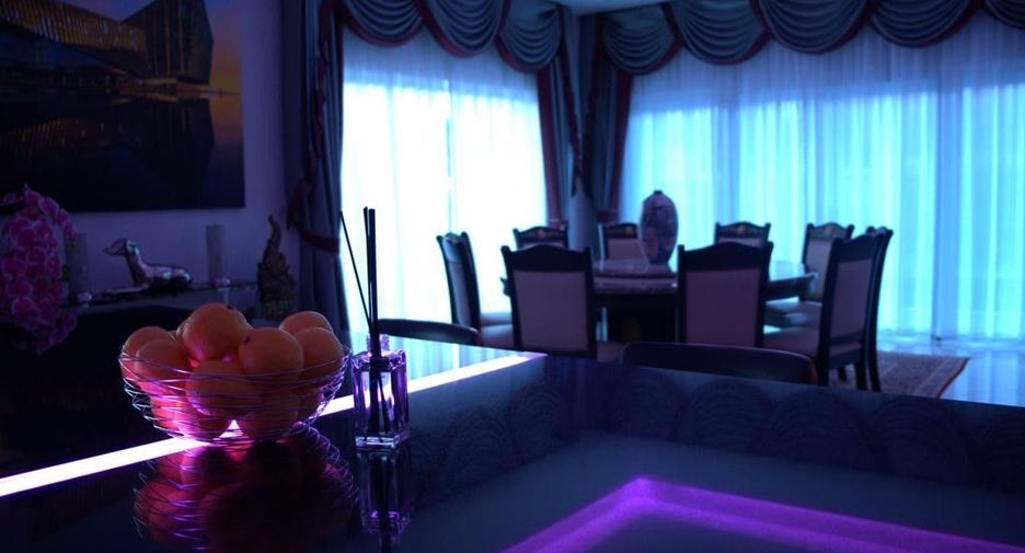 Siam Riverside Villa