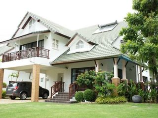 Villa en alquiler de 5 habitaciones en Bang Lamung, Chonburi