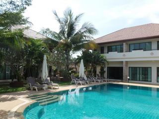 Babylon Pool Villas