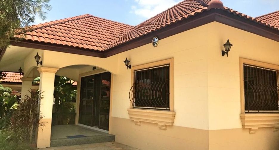 Country Club Villa