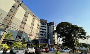 Phetpailin Condo Town