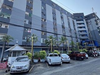 Phetpailin Condo Town
