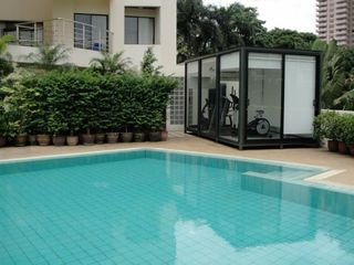 Sathorn Crest