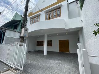 บ้านธนาวรรณ เพลส