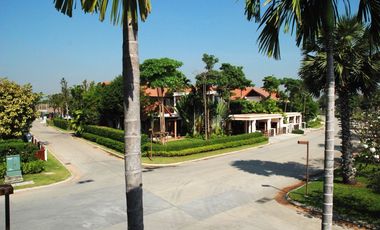 Promphan Park Village (Muban Mai Lom Ruen)