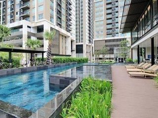 ฟิวส์ จันทน์-สาทร