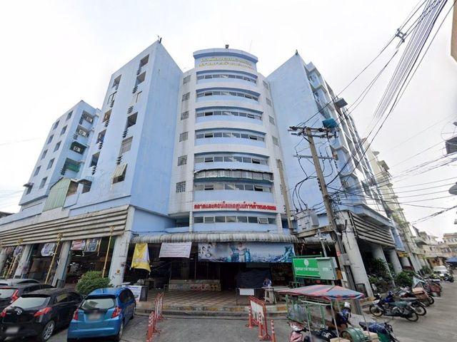Market & Condotel Nongkham Shopping Center