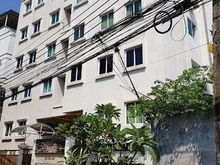 Napawarin Condo