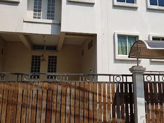 Napawarin Condo