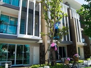 Town Avenue Sixty Vibhavadi 60
