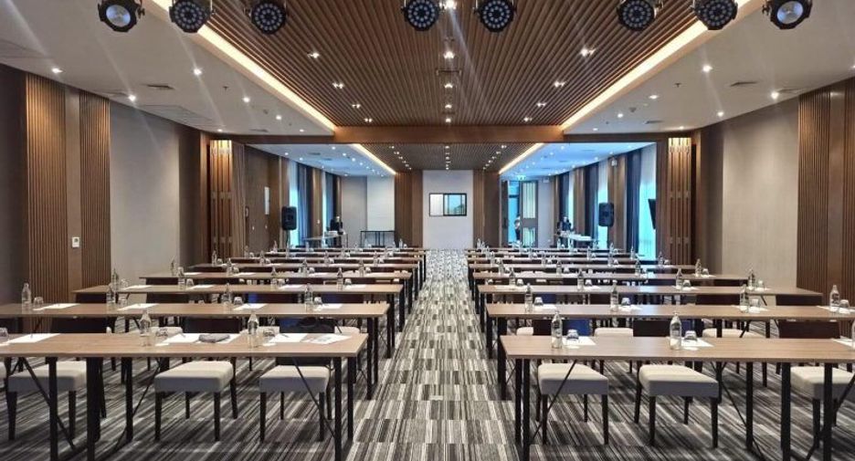 Mandarin Eastville