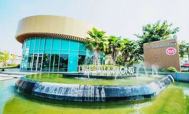 The Diamond Nawanakorn-Talat Thai