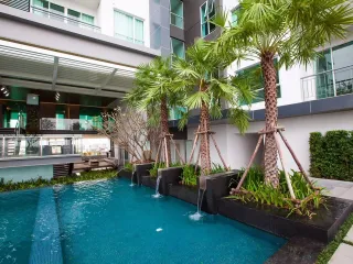 The Room Sathorn-Taksin