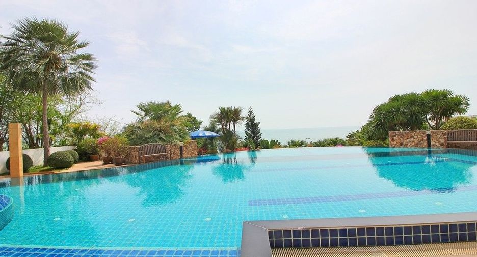 For sale 3 bedrooms condo in Bang Lamung, Chonburi