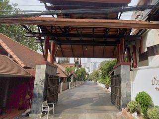 Baan Ruen Mani