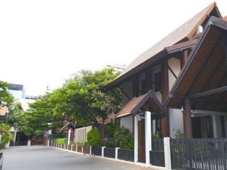 Baan Ruen Mani