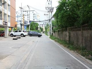 Nalinporn Condo Home