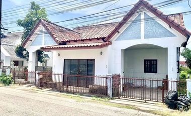 Baan Don Pin
