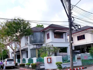 หมู่บ้าน ศุภวรรณ 5